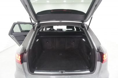 Car image 35