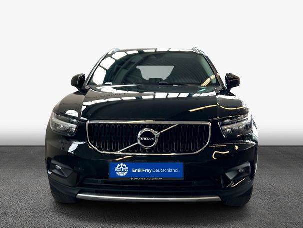 Volvo XC40 T2 Momentum 95 kW image number 3