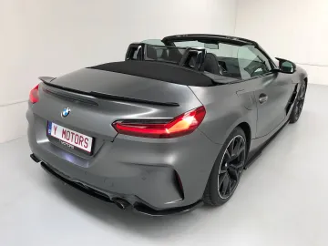 Car image 30