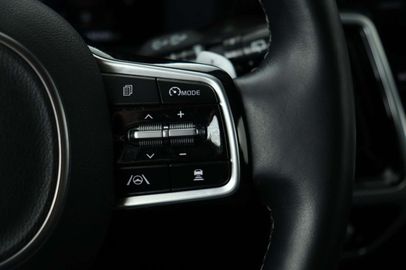 Car image 36