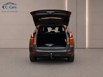 Car image 29