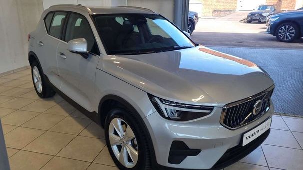 Volvo XC40 B3 Plus 120 kW image number 6