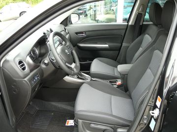 Car image 12