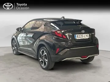 Car image 4