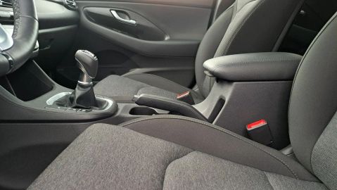 Car image 31