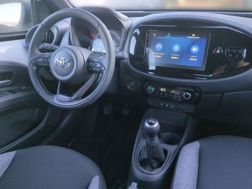 Car image 11