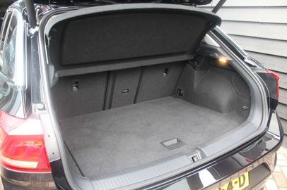 Car image 31