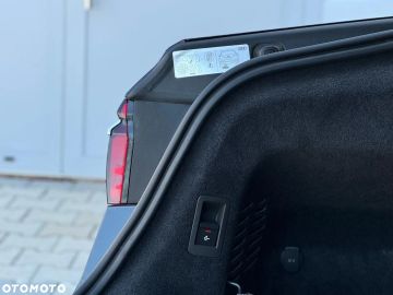 Car image 40