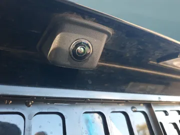 Car image 25