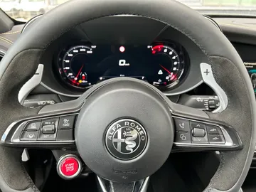 Car image 35