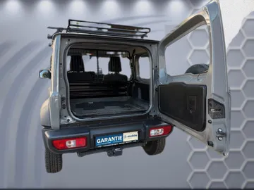 Car image 10
