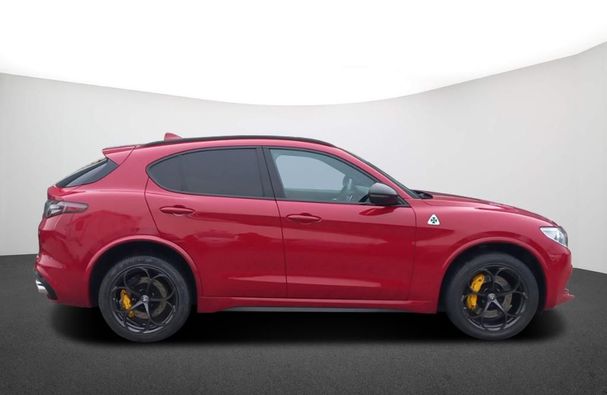 Alfa Romeo Stelvio V6 2.9 Bi-Turbo Quadrifoglio 375 kW image number 3