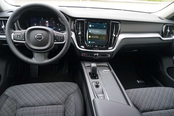 Volvo V60 B3 Essential 120 kW image number 12