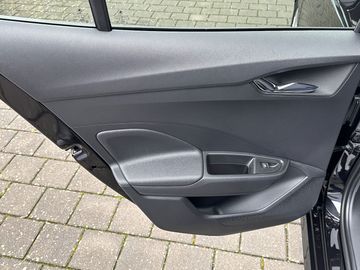 Car image 37