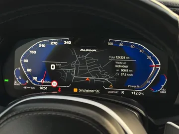 Car image 36