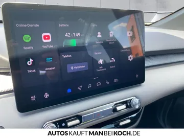 Car image 26