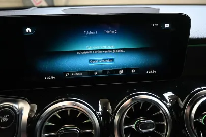 Car image 34