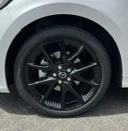Car image 13