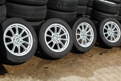 Car image 34