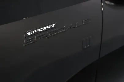 Car image 33