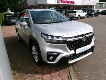 Car image 12