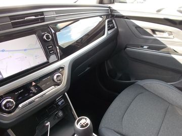 Car image 26