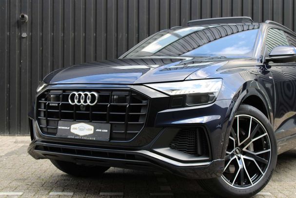 Audi Q8 55 TFSI quattro S-line 250 kW image number 1