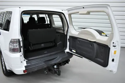 Car image 28