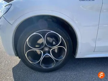 Car image 22