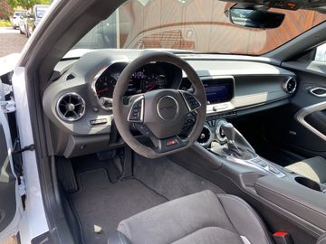 Car image 12