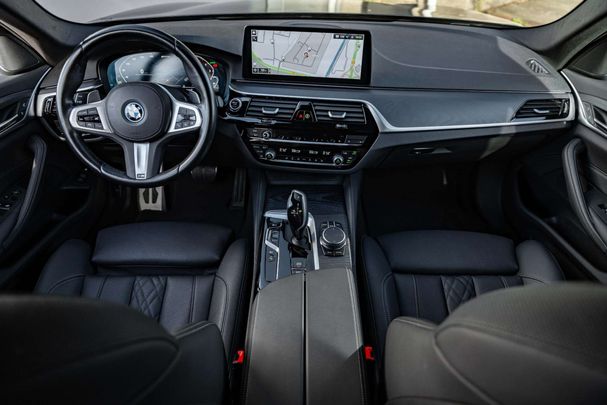 BMW 530 Touring xDrive 216 kW image number 9