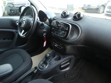 Car image 33