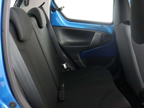 Toyota Aygo 50 kW image number 19