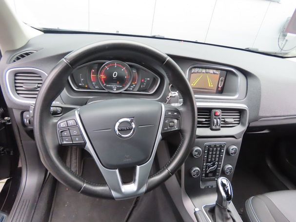 Volvo V40 D3 Geartronic Momentum 110 kW image number 5