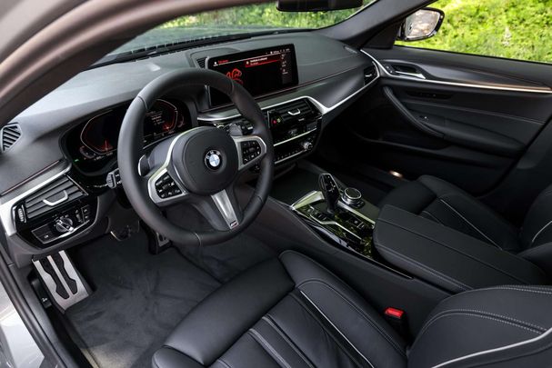 BMW 520i Touring 135 kW image number 10