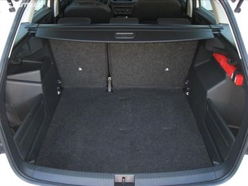 Car image 37