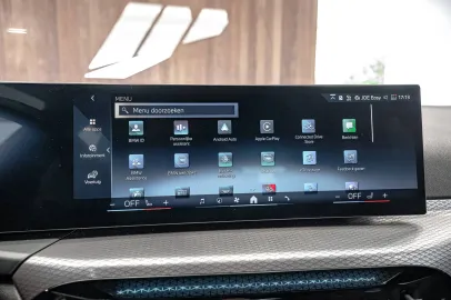 Car image 39