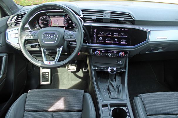 Audi Q3 35 TFSI S-line 110 kW image number 22