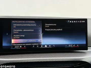 Car image 40