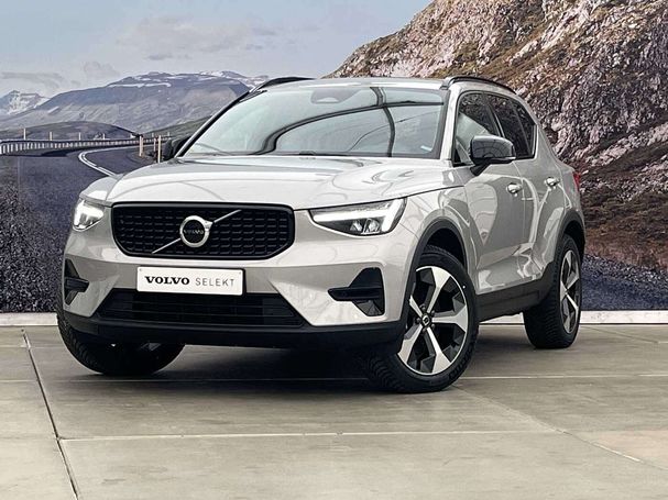 Volvo XC40 B3 Plus Dark 120 kW image number 1