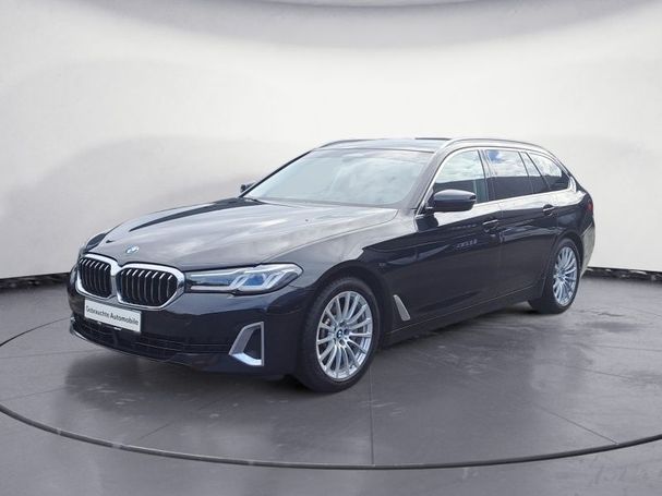 BMW 530i Touring Luxury Line 185 kW image number 1