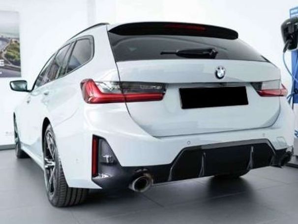 BMW 320i Touring 135 kW image number 2