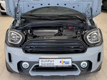 Car image 40