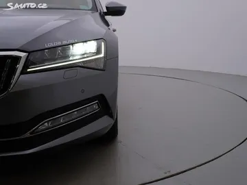 Car image 38