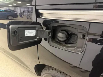 Car image 37
