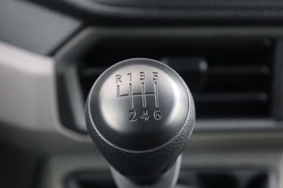 Car image 35