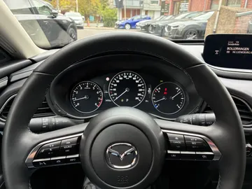 Car image 28