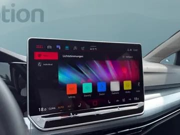 Car image 28