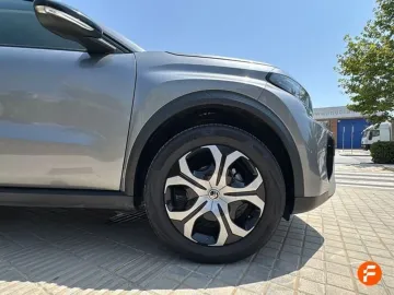 Car image 29