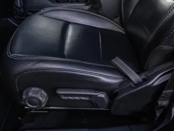 Car image 39